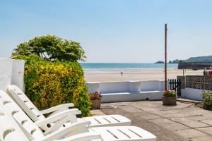Strand Cottage - Direct Beach Access - 4hvězdičkové hotely ve městě Saundersfoot