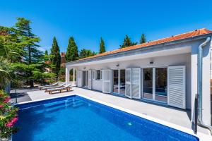 Villa Island Blue 
