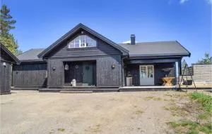 5 Bedroom Stunning Home In Passebekk - Eidsfoss