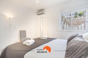 #052 V4 Mimosas by Home Holidays