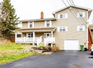 Private bedrooms+free parking - Windsor