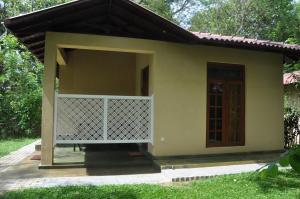 Refresh Cabana Gardens