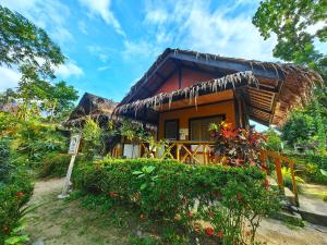 Besaga Beachfront B&B - Port Barton