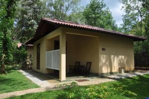 Refresh Cabana Gardens