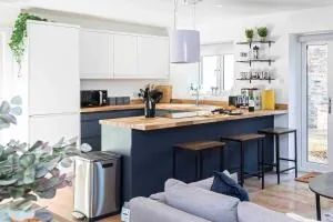 Gorgeous SeaHaze sleeps 8 new forest +bikes/chef - Everton