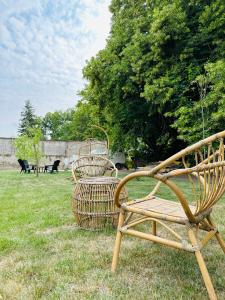 B&B / Chambres d'hotes The Rabelaisian Room in a charming mansion at the gates of Tours : photos des chambres