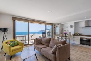 Top first line apartment Altea