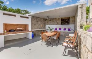 3 Bedroom Stunning Home In Plat 