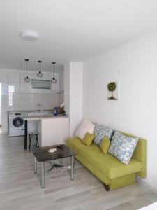 Studio Apple Green - Varna
