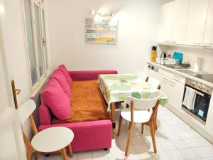 Central Mariahilfer Apartment 4 min to the city shopping center and Schönbrunn Palace
