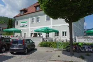 Hotel Goldenes Schiff - Engelhartszell