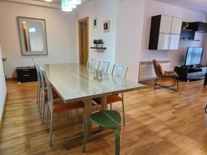 13B01 Apartamento con terraza y garaje by R2R Consulting