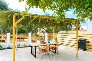 Villa lemon leaf