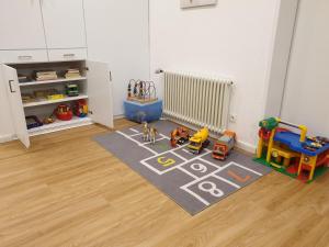 Ferienwohnung Voelker, wenige Schritte zum Meer, WLAN, 3 SZ, Kinder geeignet, Sackgasse, Horumersiel - Nordsee, Erdgeschoss