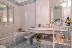 Blue View Penthouse - Magnolia Holidays img26