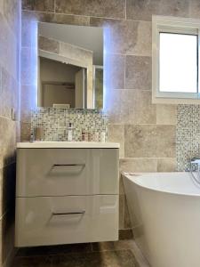 Hotels Hotel La Calanque : photos des chambres