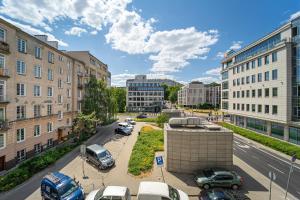 Powiśle Business Apartments - Balcony, Workspace - by Rentujemy