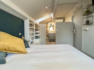 Hotels Hotel La Calanque : Chambre Lit Queen-Size - Vue sur Mer