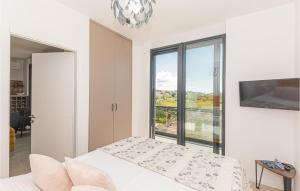 1 Bedroom Nice Apartment In Jezera