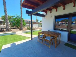 Cozy Colorado pool view #3