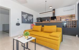 1 Bedroom Nice Apartment In Jezera 
