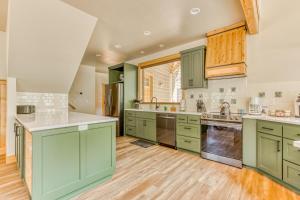 McKenzie River Retreat