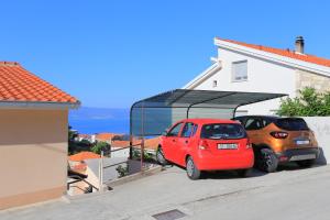 Apartments with a parking space Duce, Omis - 20858