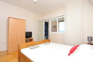 Apartments with parking space Duce, Omis - 20858