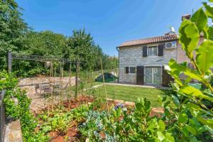 Family friendly house with a parking space Cerion, Central Istria - Sredisnja Istra - 21332