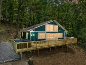 Forest Ridge Cabin - Hot Tub, Wi-Fi, National Park 15 Min, Fire Pit - Newtown