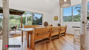 Baraga Sanctuary holiday house, Bermagui Barragga Bay Linen & Wifi Provided