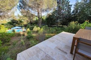 Villas Hillside villa on a private ground with views : photos des chambres