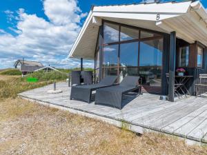 6 person holiday home in Fanø-By Traum
