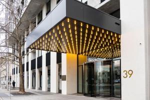 2 BR family business friendly CBD ANU