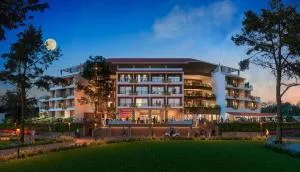 Whistling Woodzs Resort - Данделі