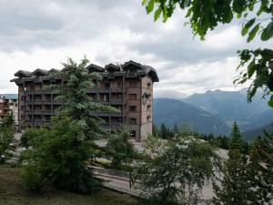 Appartement rénové 88m2 au centre de Courchevel 1850 - 8 pers, parking, balcon, WIFI - FR-1-631-146