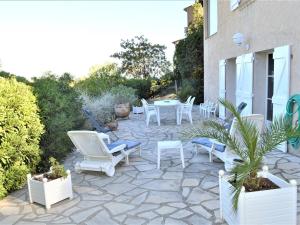 Maisons de vacances Maison Cavalaire-sur-Mer, 5 pieces, 10 personnes - FR-1-226B-158 : photos des chambres