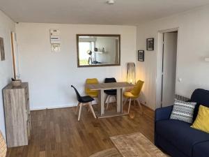 Appartement 2P, Rez-de-jardin, Accès Plage, Animaux OK, Parking, Internet Inclus - FR-1-487-355