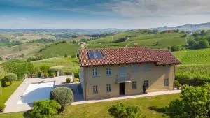Villa Tesoro, Langhe Barolo - 格林扎内卡武尔
