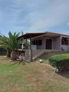 Andre House - Dhíkella