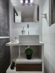 1 quarto a 200mts da praia Central, GARAGEM, WI-FI 160 Mbps, PET-FRIENDLY