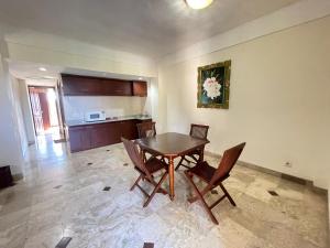 Beach Apartment inside Resort Walking Distance to the beach