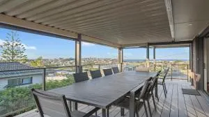 Mumbulla House 22A Mumbulla Street- Large home with linen - Brogo