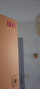 Le Lavandou studio au calme avec parking privé et terrasse idéal 4 personnes possible a 6