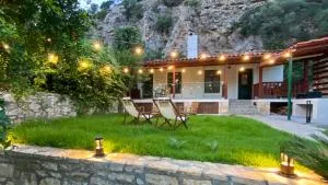 Yiama's Seaside Cottage in Paliokastro near Heraklion City - Palaiokastro