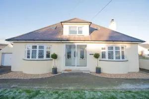 Erwenni, Llanbedrog, Abersoch near beach and pub with hot tub - Mynytho