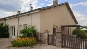 Les Jardins des 3 Provinces- Gîte - 波旁莱班