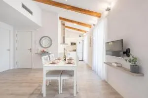 Lovely and bright apartment in the heart of Banyoles - Camós
