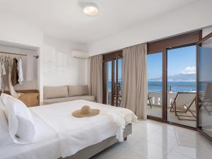 Junior Suite with Sea View room in Porto Kaza