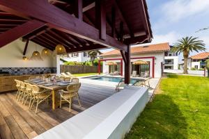 Villas BIXENTE ENIA KEYWEEK Villa family pool : photos des chambres